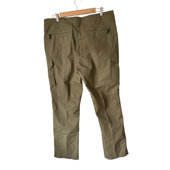 Orvis Tech Cargo Pants Mens Sz 36WX32 Olive Green Nylon Stretch Hiking Outdoors - Picture 2 of 2